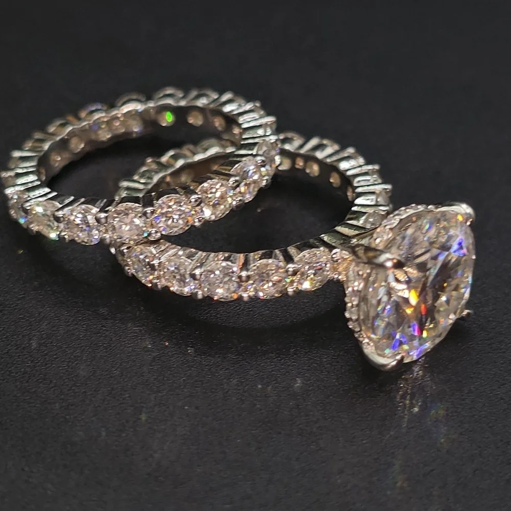 💎 9CTW 🔥 FIRE Moissanite Ring Set. Round-Cut. Platinum Plated S925